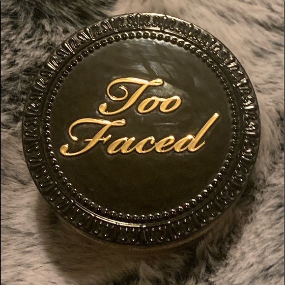 BORN THIS WAY ETHEREAL SETTING POWDER IN SHADE TRANSLUCENT - Picture 4 of 6